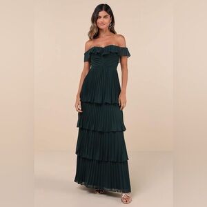 Lulu's Emerald Pleated Off-the-Shoulder Maxi Dress NWOT